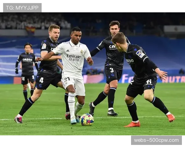 战术复盘:解析巴萨为何能在国家德比中限制皇马的快速推进